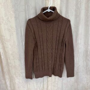 Woman’s Unbranded Long Sleeve Turtleneck Pullover Fisherman Core Cable Sweater S
